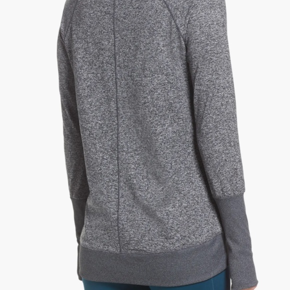 Gwen Cozy Pullover Size Medium - Picture 2 of 16